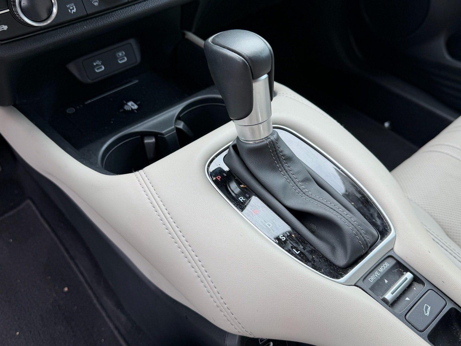 2026 Honda HR-V EX-L — photo 10 thumbnail