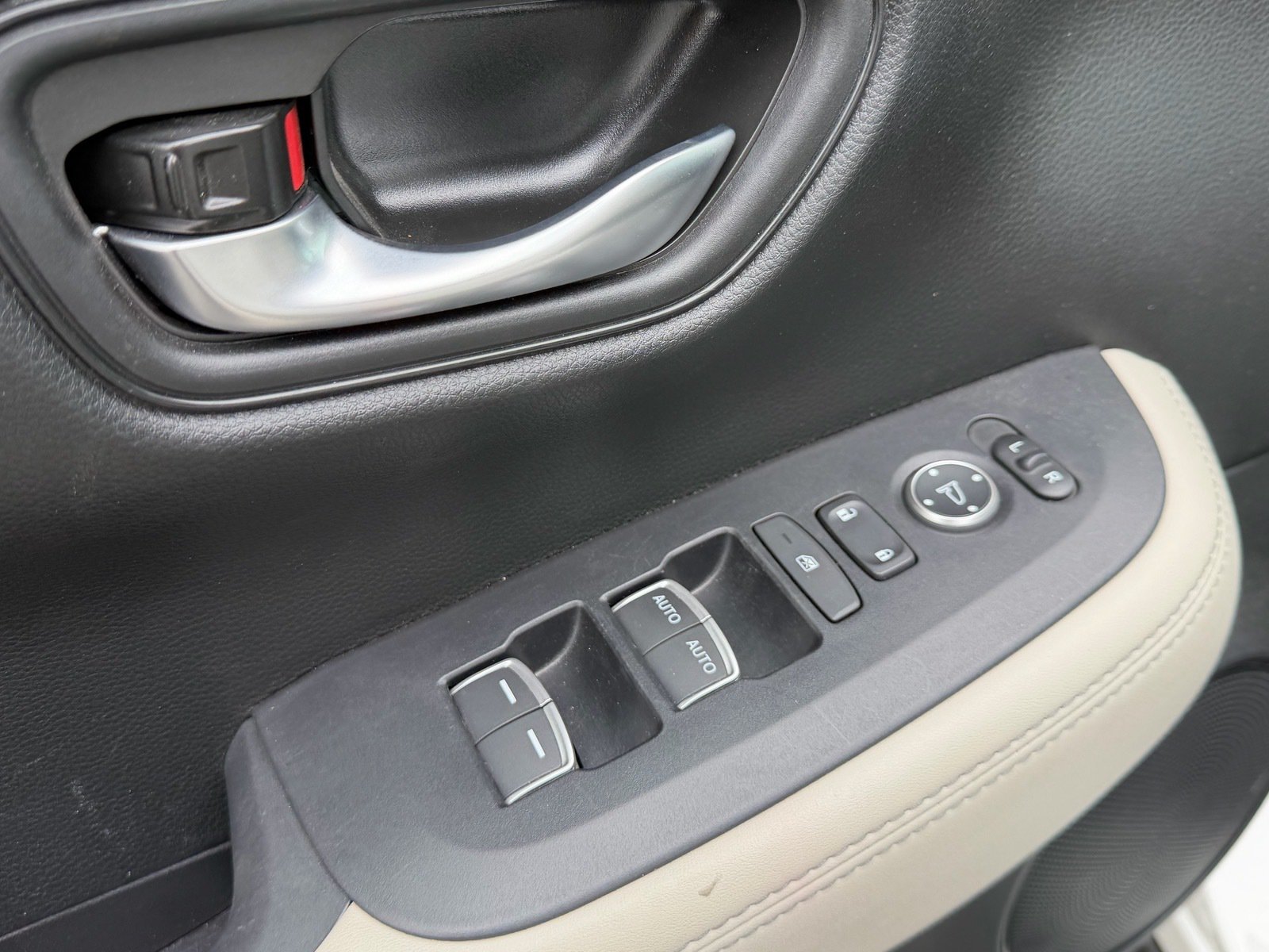 2026 Honda HR-V EX-L — photo 11 thumbnail