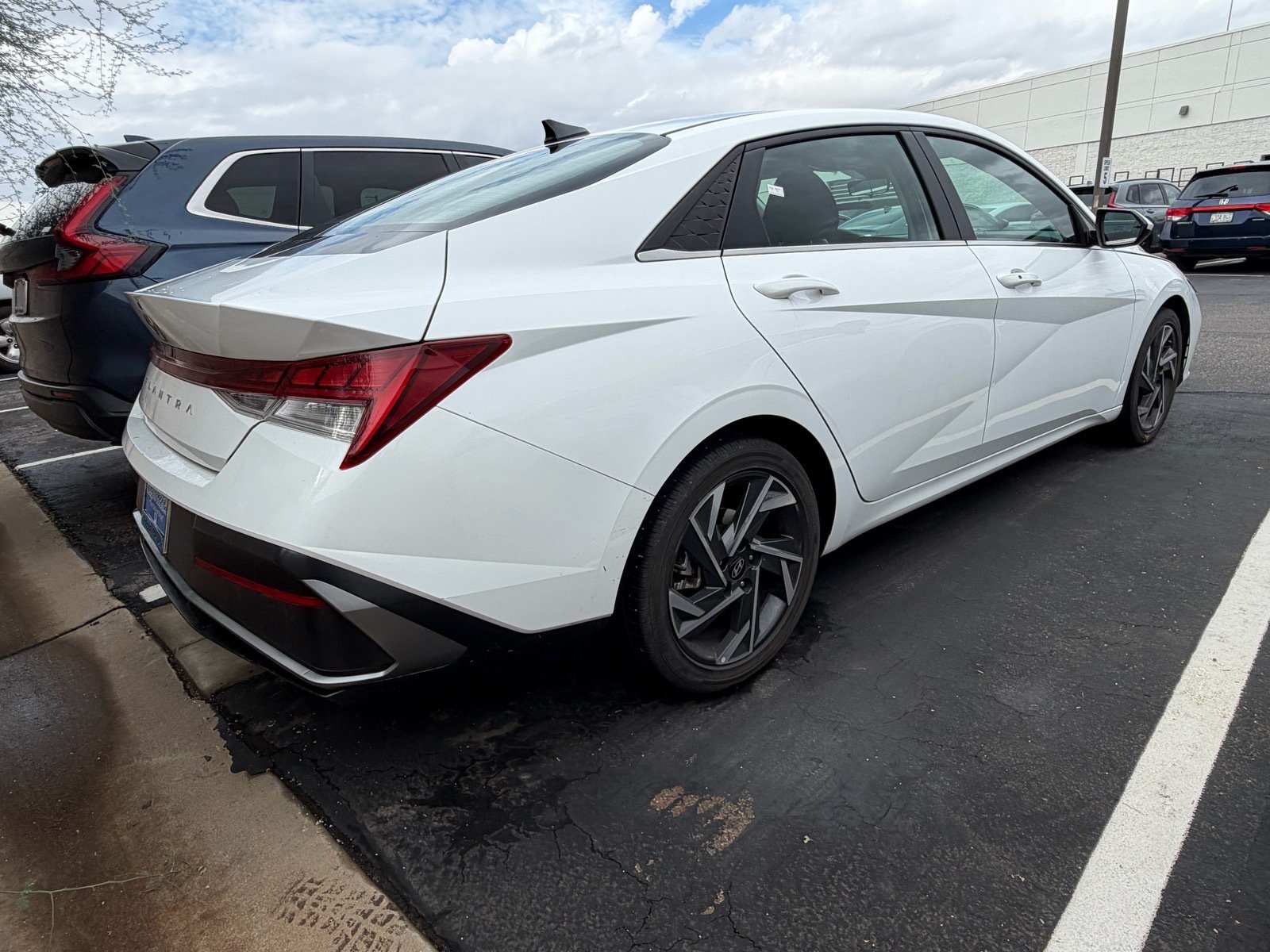 2025 Hyundai Elantra SEL Convenience — photo 3 thumbnail