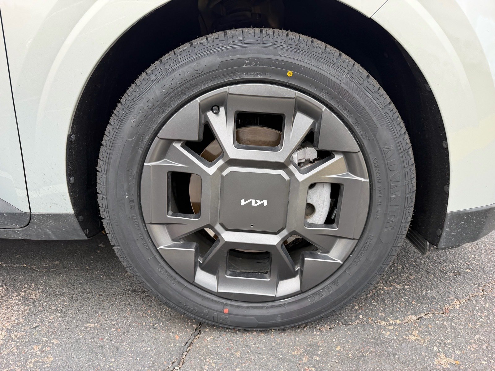 2026 Kia Carnival Hybrid EX — photo 5 thumbnail