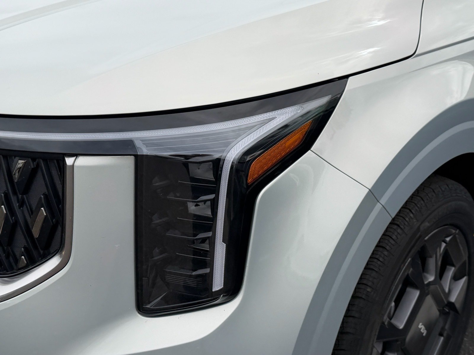 2026 Kia Carnival Hybrid EX — photo 7 thumbnail