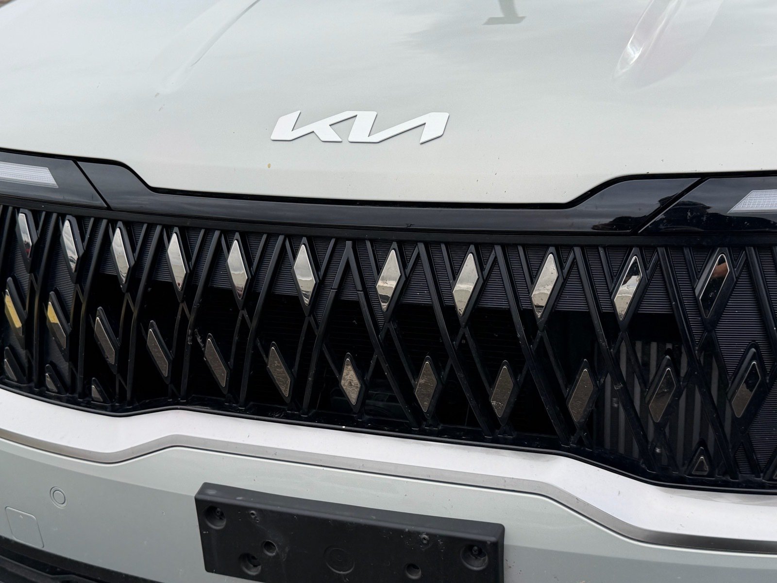 2026 Kia Carnival Hybrid EX — photo 8 thumbnail