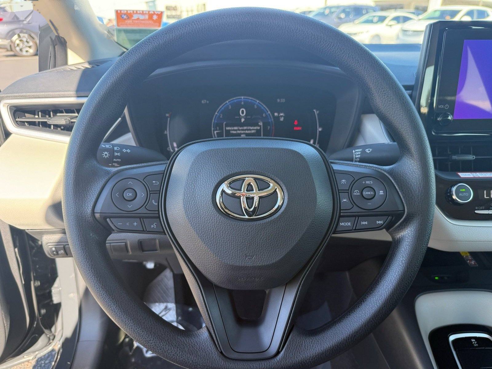 2027 Toyota Corolla LE — photo 14 thumbnail