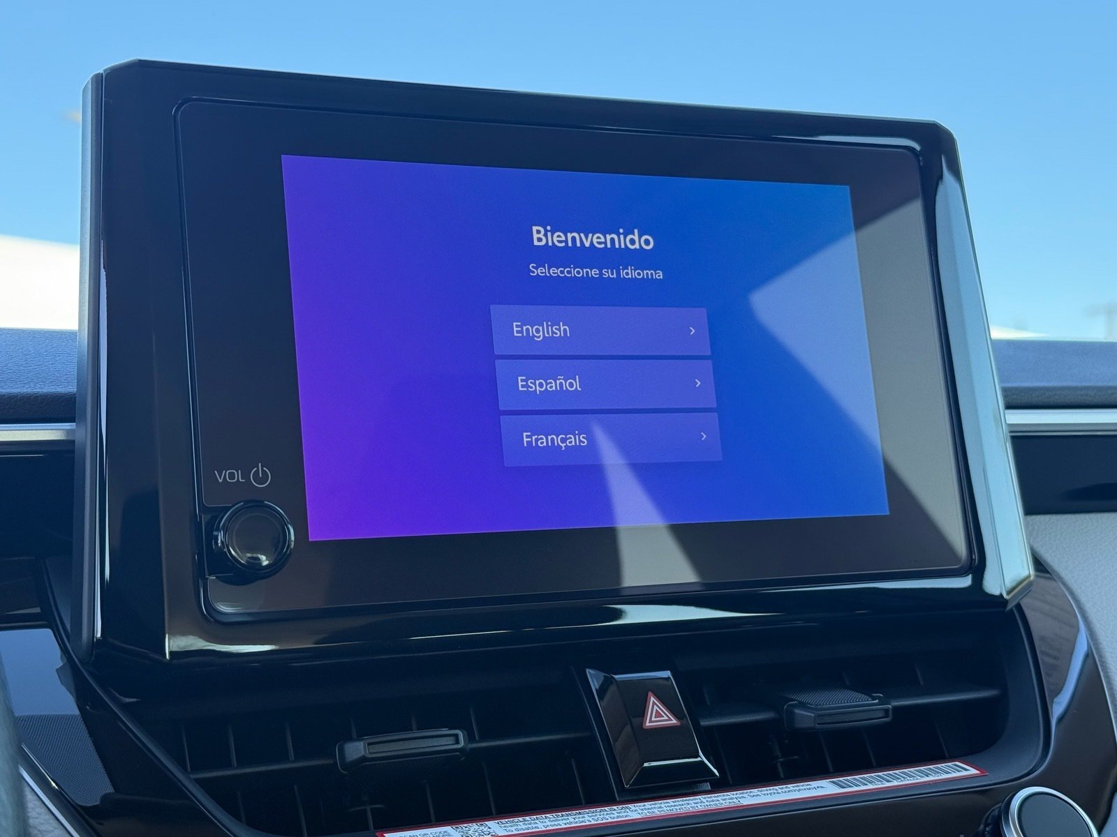 2027 Toyota Corolla LE — photo 19 thumbnail