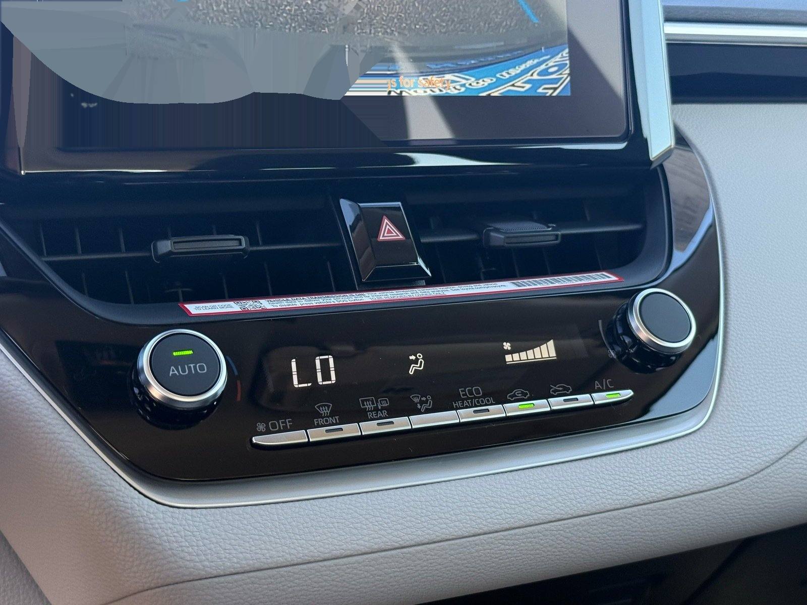2027 Toyota Corolla LE — photo 21 thumbnail