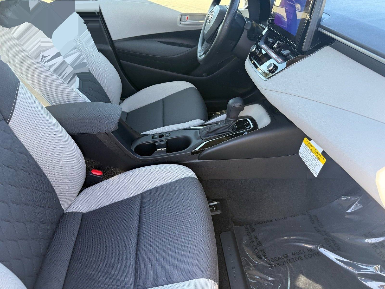 2027 Toyota Corolla LE — photo 29 thumbnail