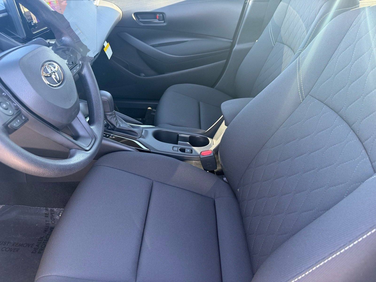 2027 Toyota Corolla LE — photo 11 thumbnail