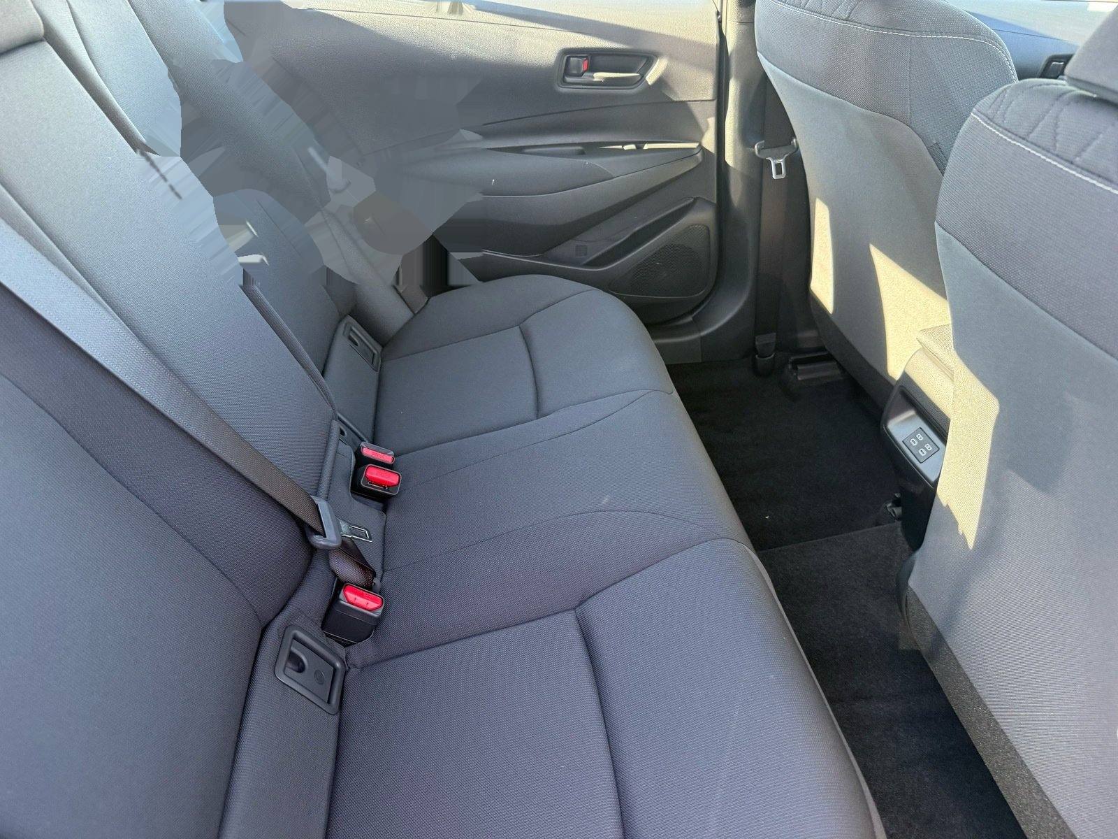 2027 Toyota Corolla LE — photo 27 thumbnail