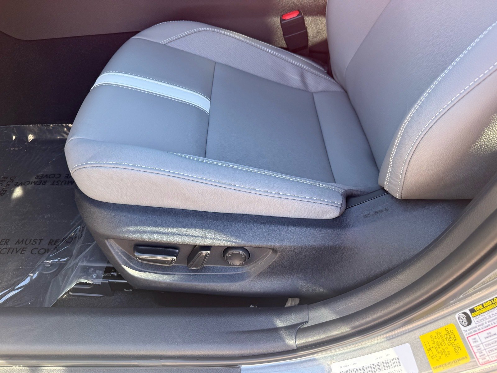 2026 Toyota Camry SE — photo 12 thumbnail