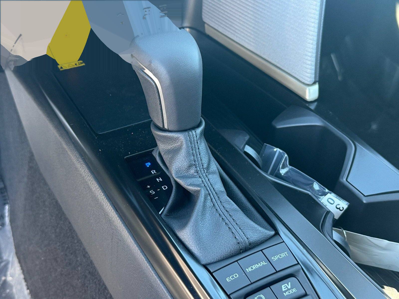 2026 Toyota Camry SE — photo 23 thumbnail