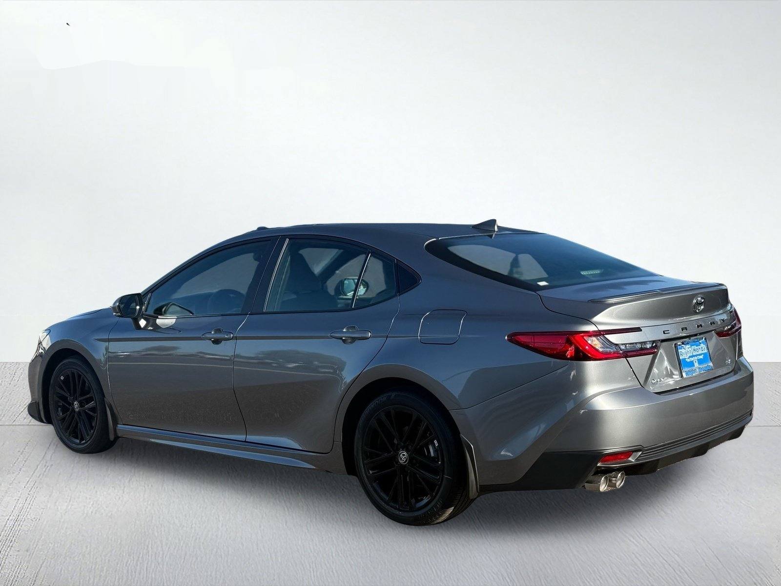 2026 Toyota Camry SE — photo 3 thumbnail