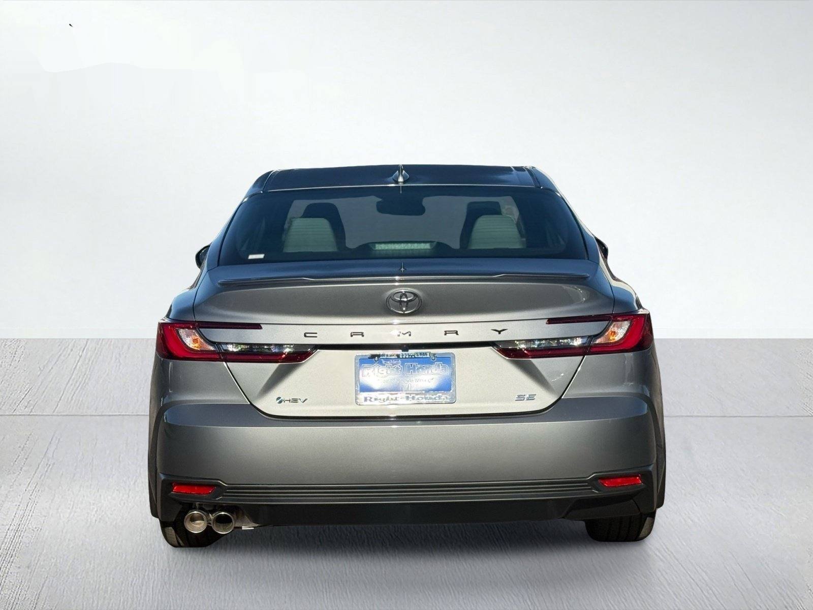 2026 Toyota Camry SE — photo 5 thumbnail