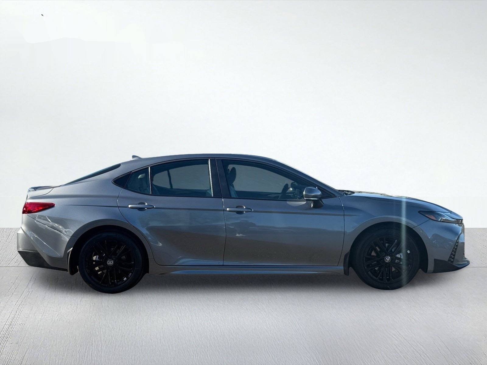 2026 Toyota Camry SE — photo 7 thumbnail