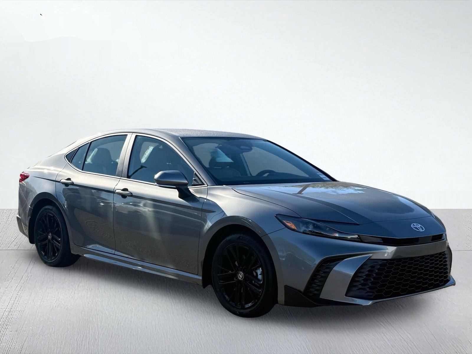 2026 Toyota Camry SE — photo 8 thumbnail