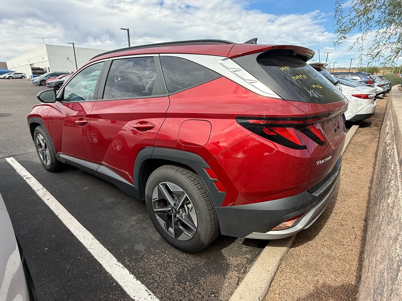 2025 Hyundai Tucson SEL — photo 2 thumbnail