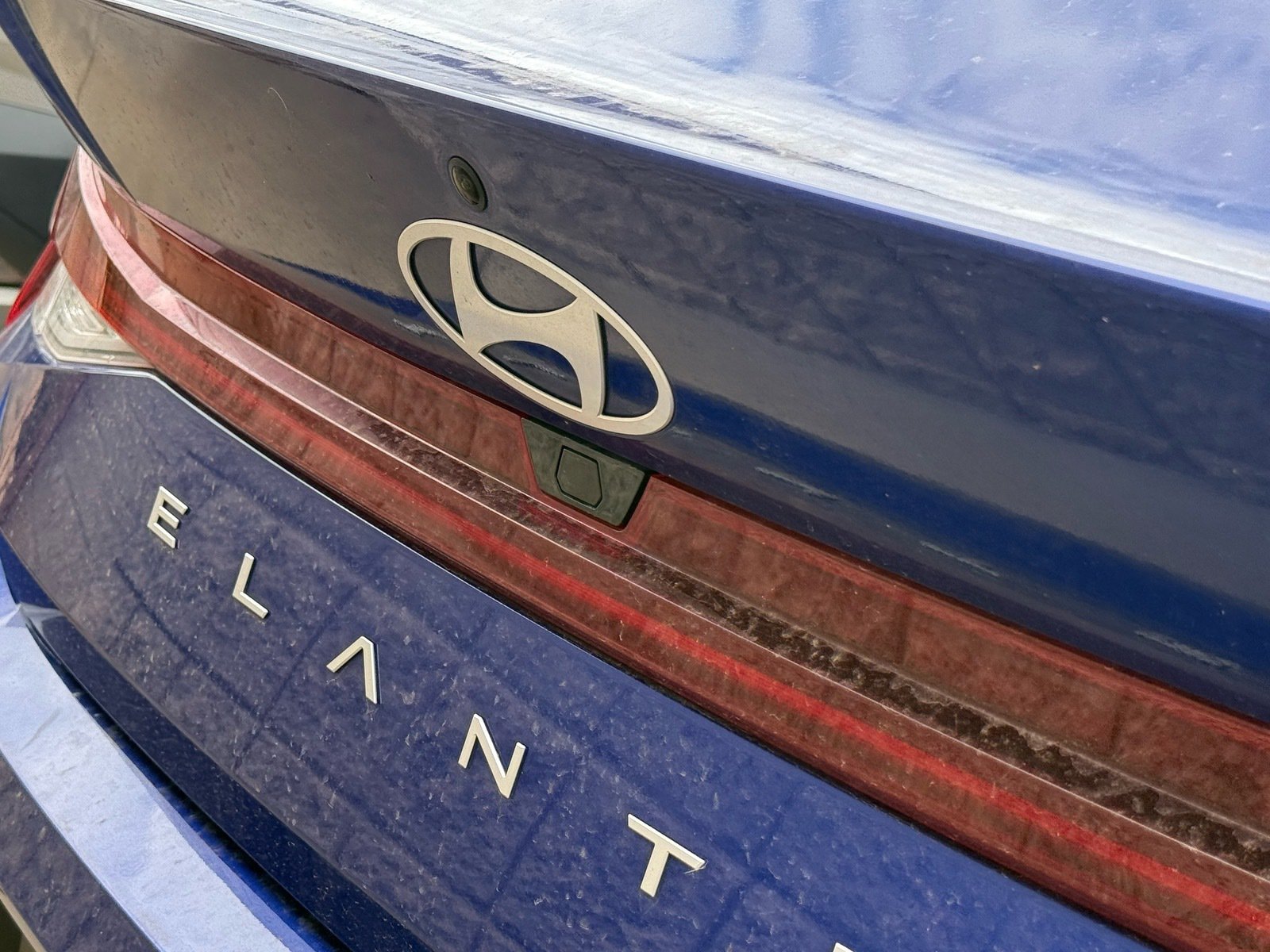 2025 Hyundai Elantra Hybrid Limited — photo 10 thumbnail
