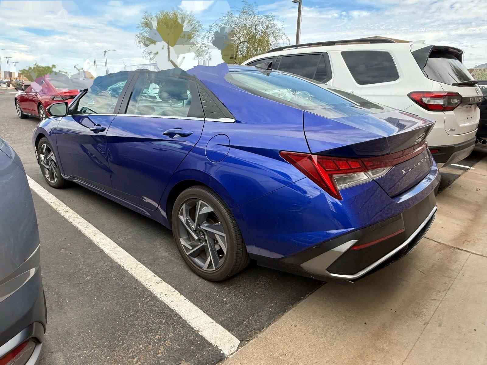 2025 Hyundai Elantra Hybrid Limited — photo 2 thumbnail