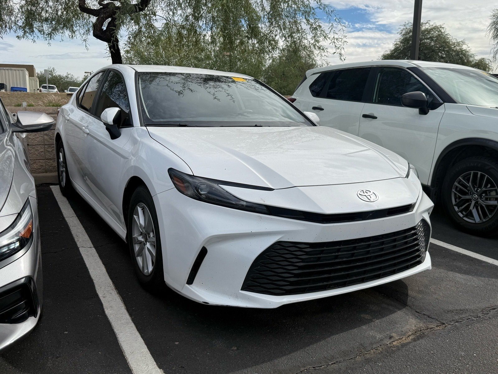 2025 Toyota Camry LE — photo 4 thumbnail