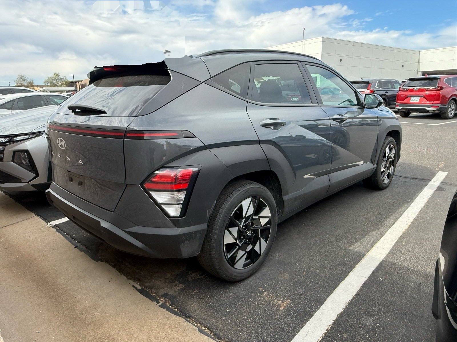 2025 Hyundai Kona SEL — photo 3 thumbnail