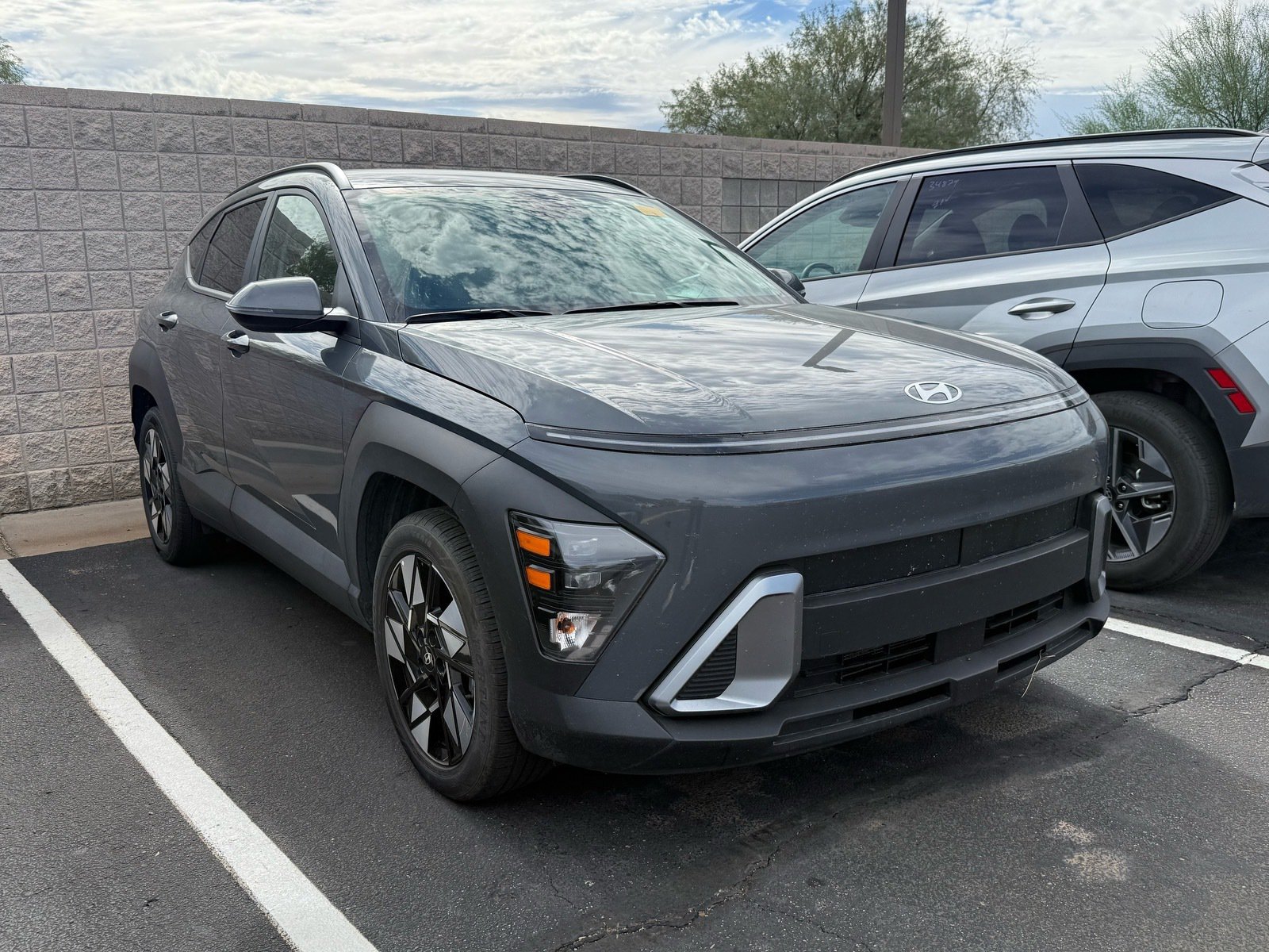 2025 Hyundai Kona SEL — photo 4 thumbnail