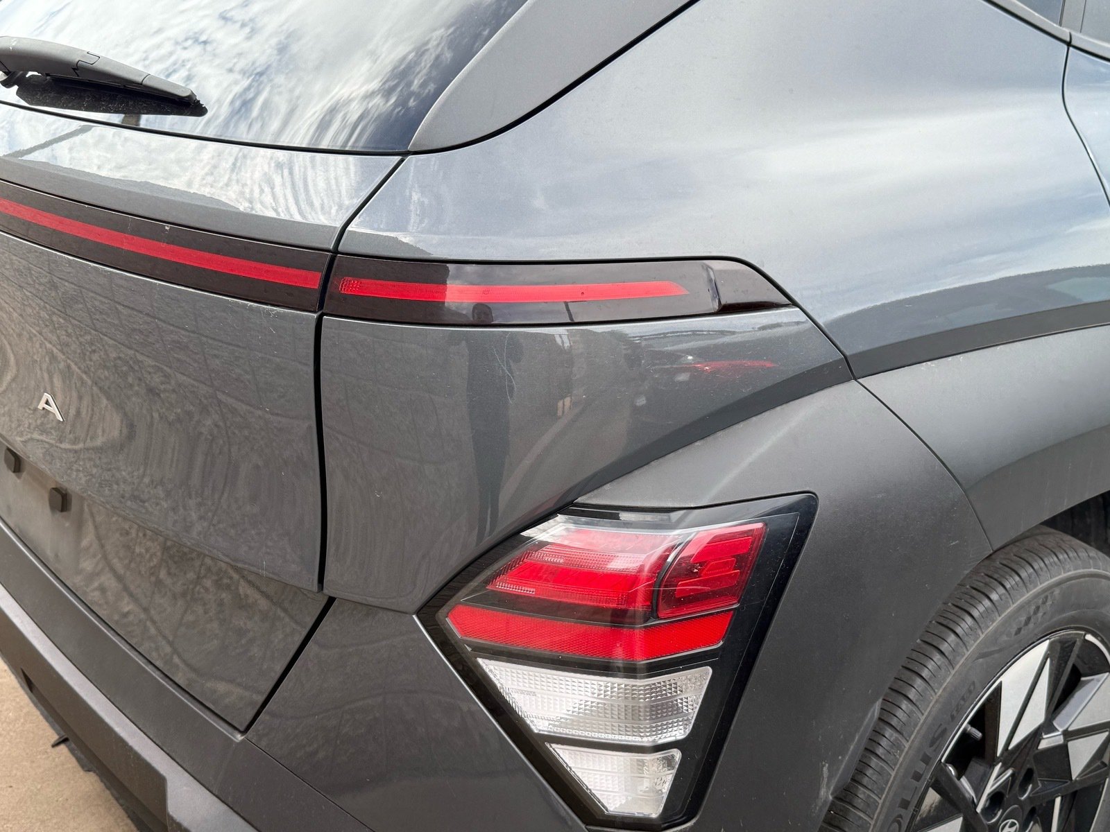 2025 Hyundai Kona SEL — photo 8 thumbnail