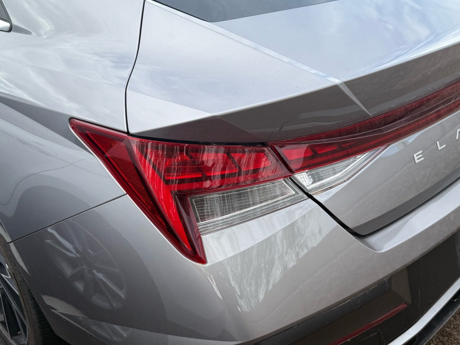 2025 Hyundai Elantra Hybrid Limited — photo 7 thumbnail