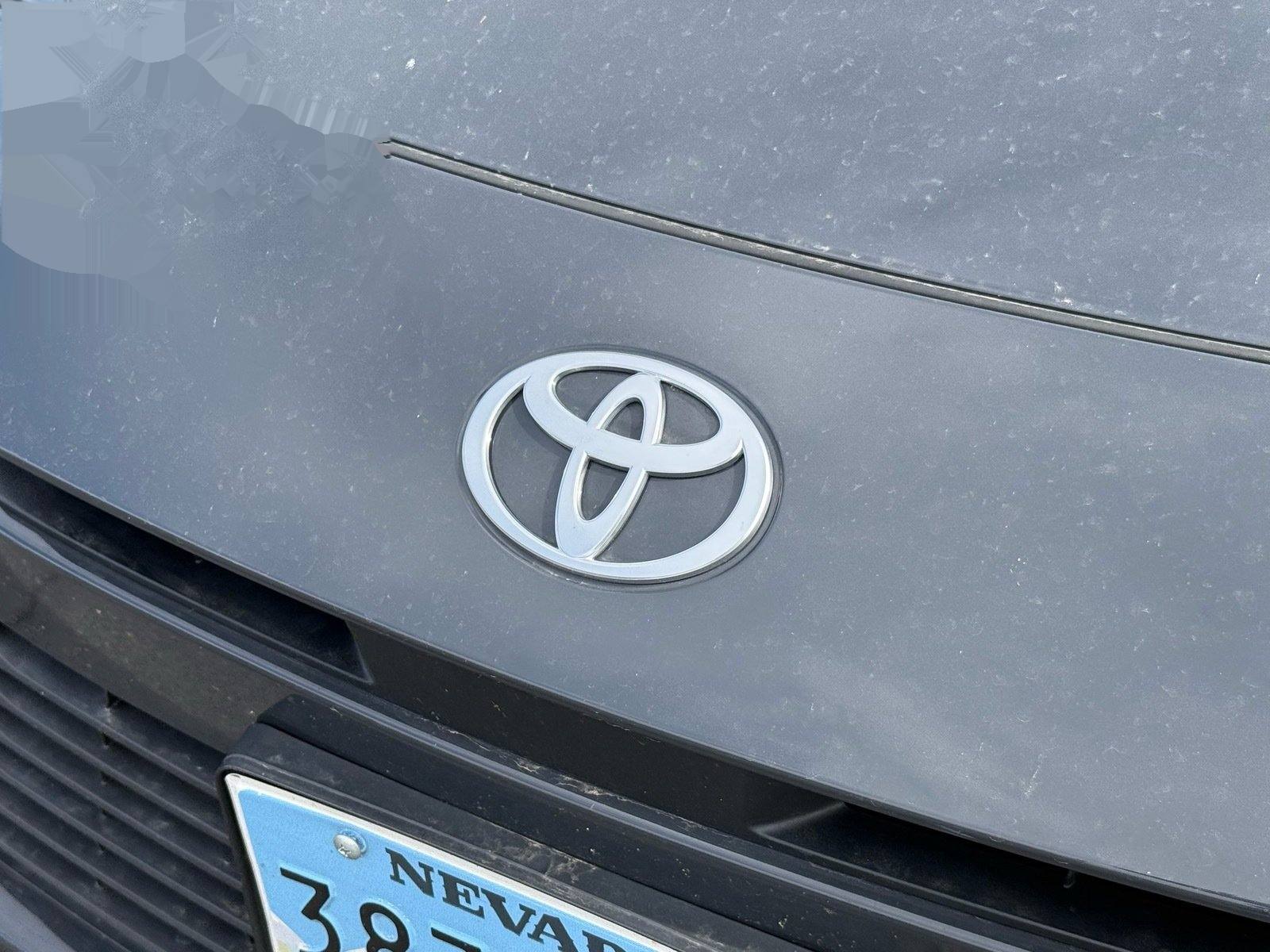 2025 Toyota Camry LE — photo 6 thumbnail