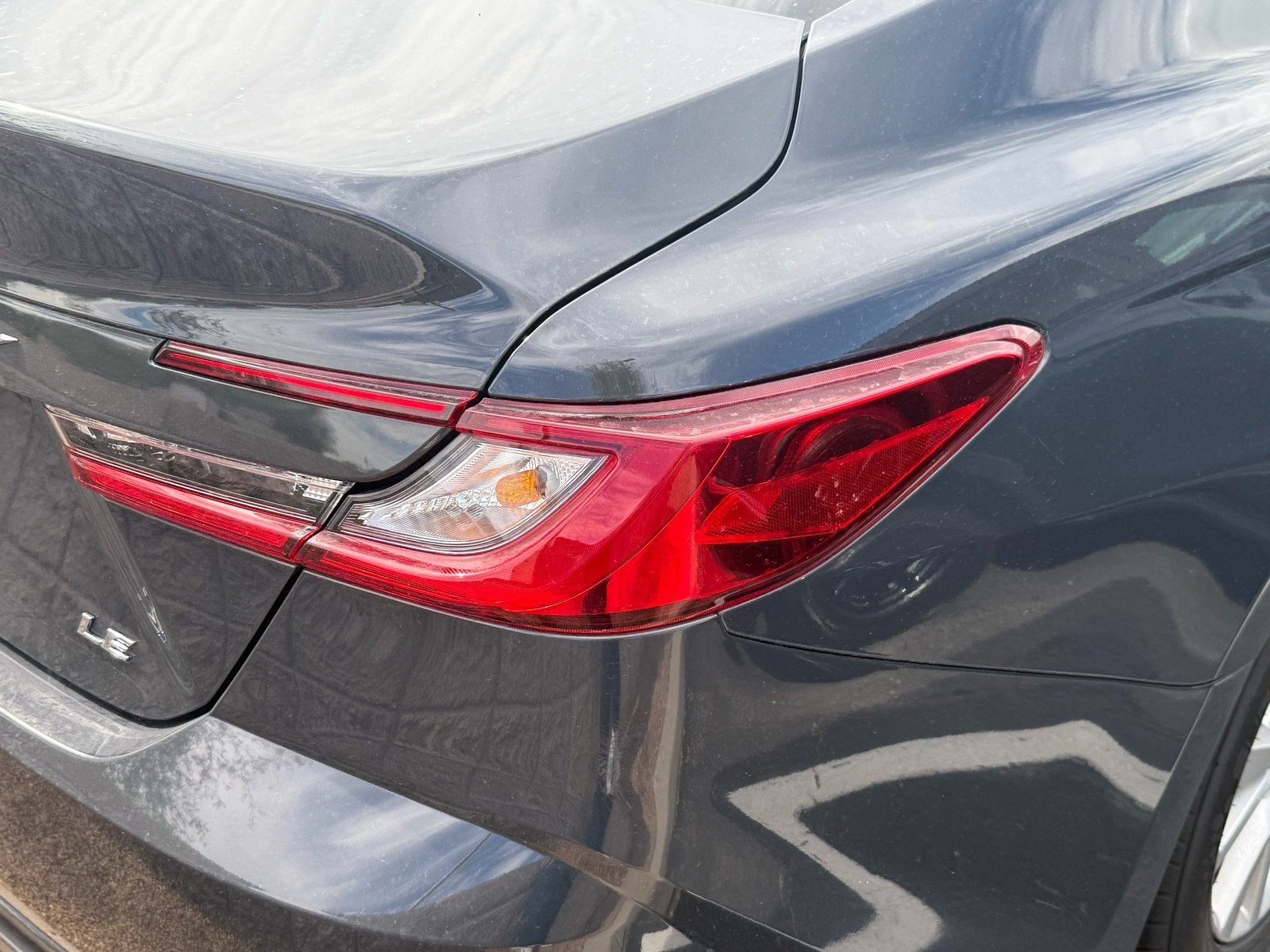 2025 Toyota Camry LE — photo 8 thumbnail
