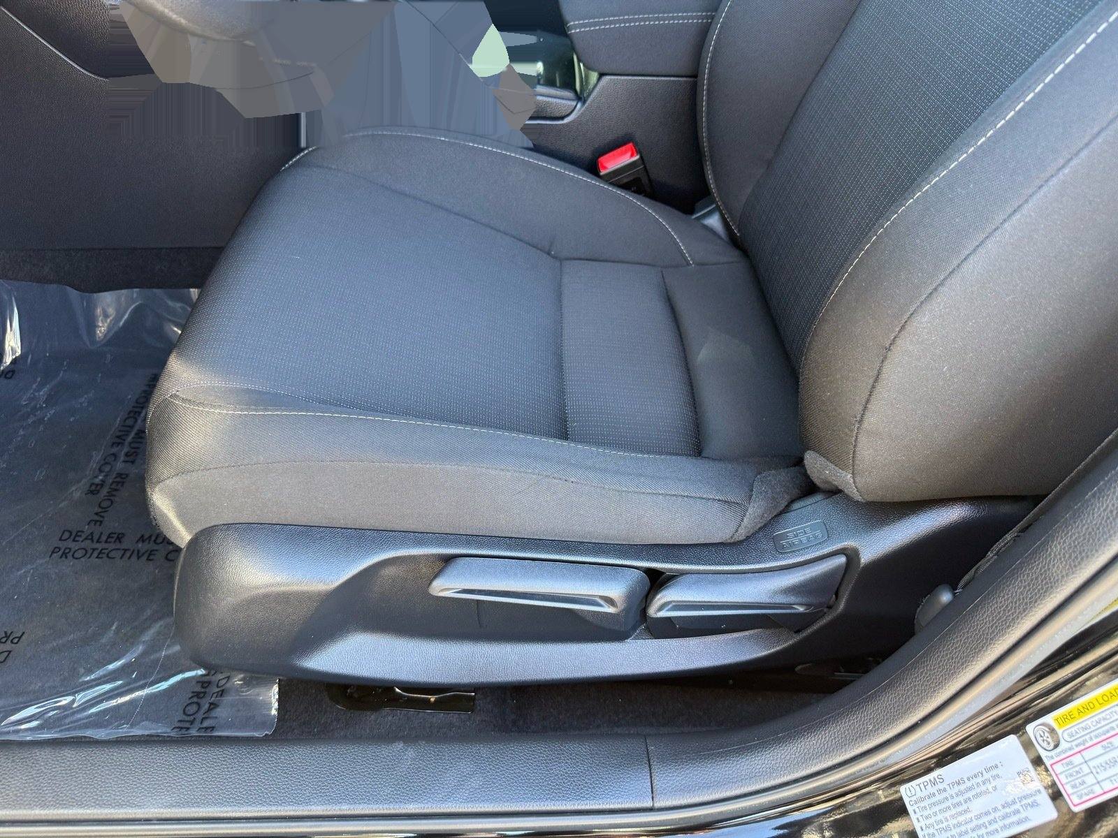 2025 Honda Civic LX — photo 12 thumbnail