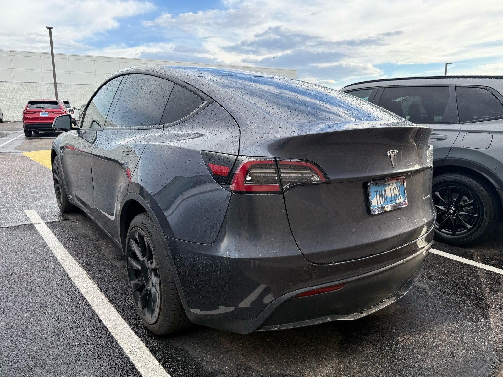 2020 Tesla Model Y Long Range — photo 2 thumbnail
