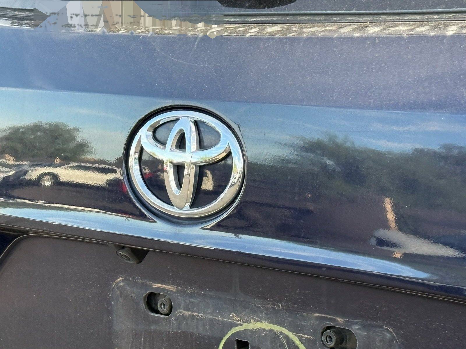 2023 Toyota Highlander XLE — photo 10 thumbnail