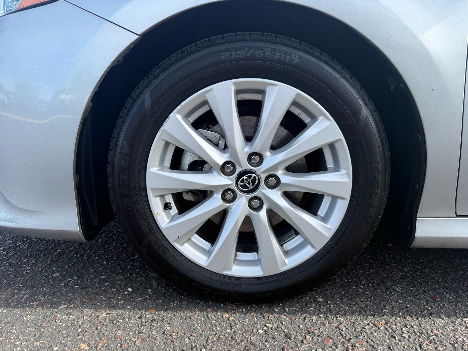 2020 Toyota Camry LE — photo 10 thumbnail