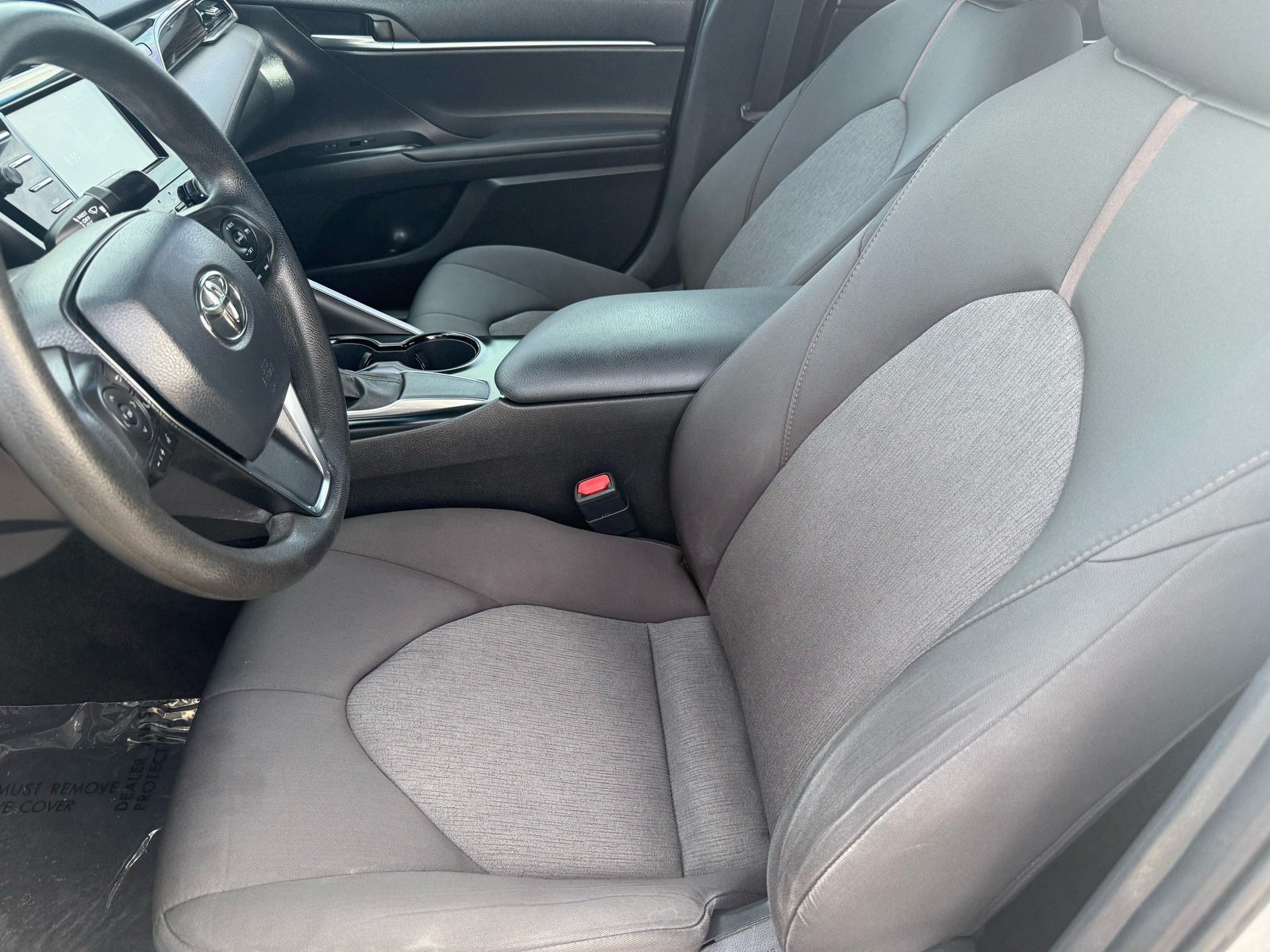 2020 Toyota Camry LE — photo 12 thumbnail