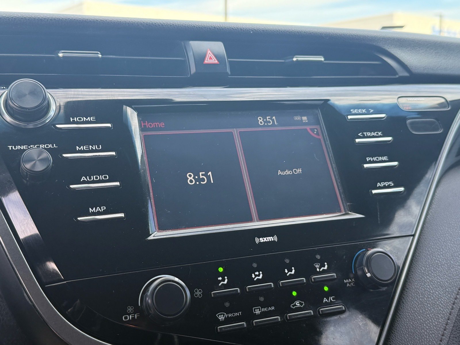 2020 Toyota Camry LE — photo 20 thumbnail