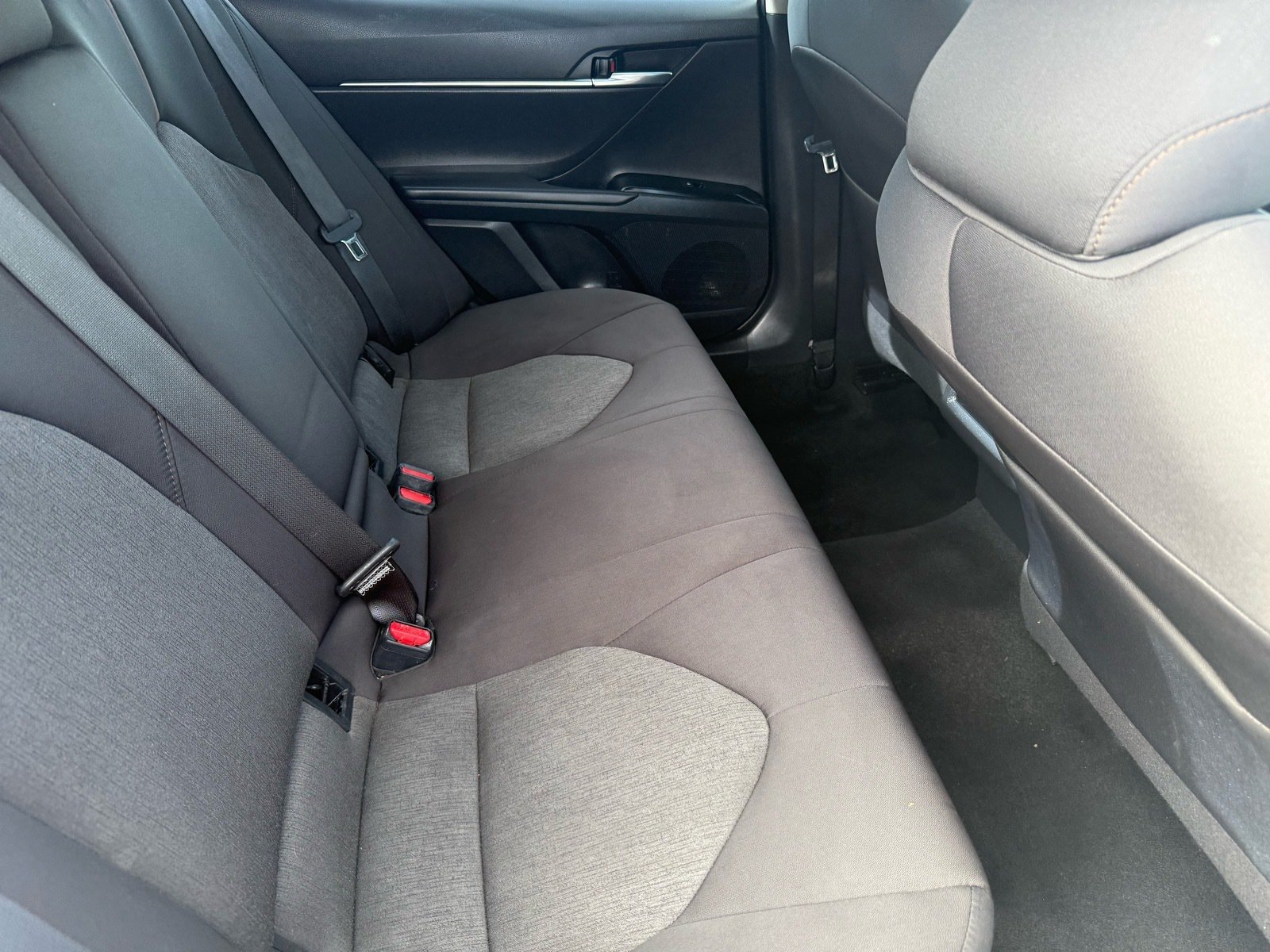 2020 Toyota Camry LE — photo 27 thumbnail