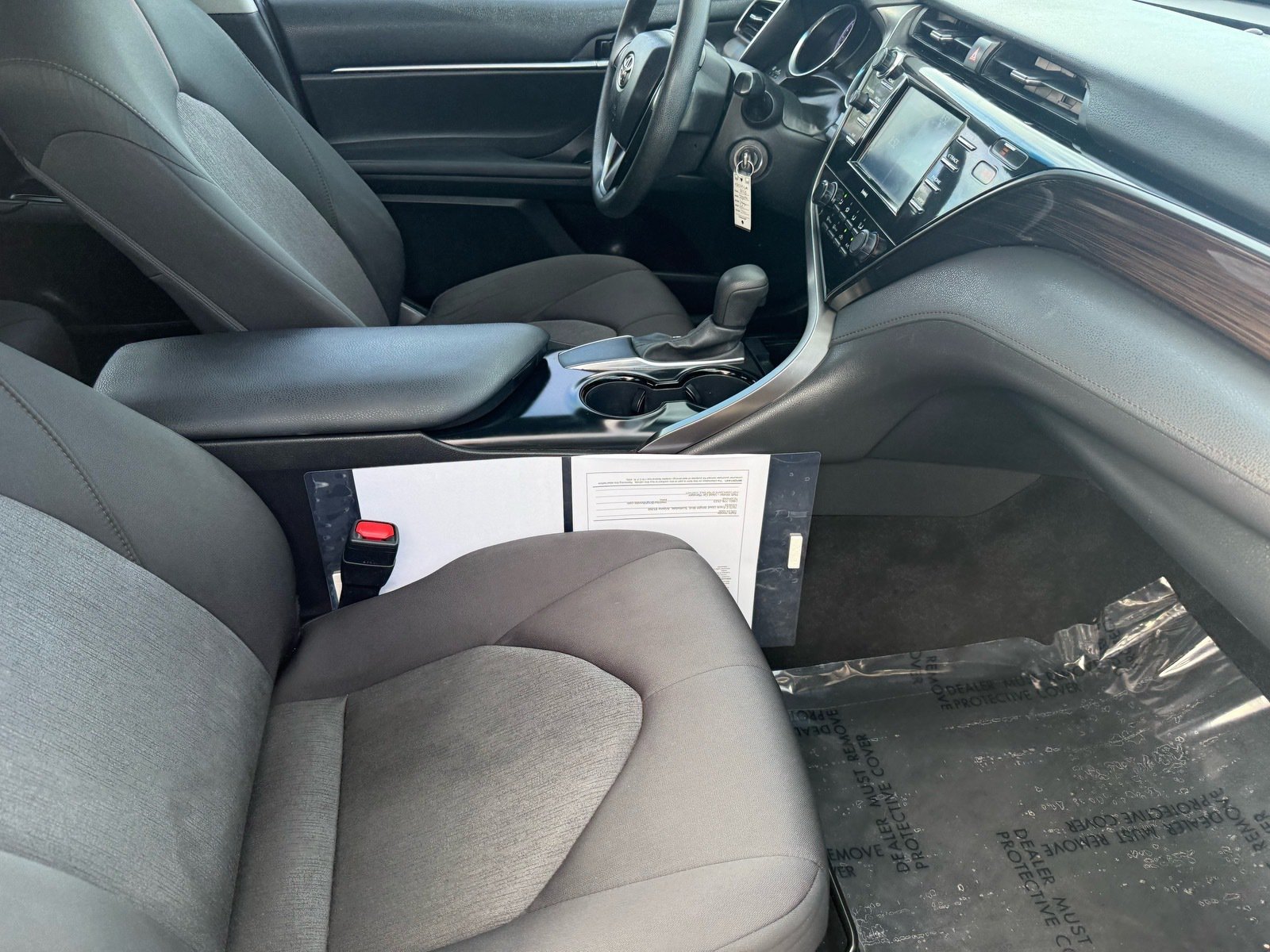 2020 Toyota Camry LE — photo 29 thumbnail