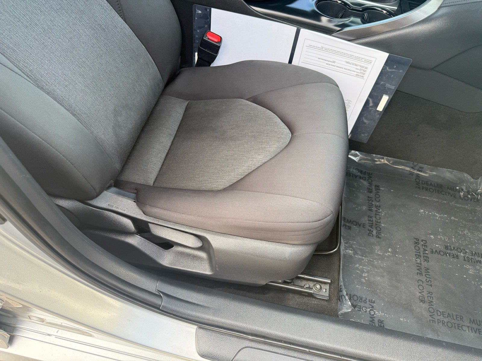 2020 Toyota Camry LE — photo 30 thumbnail