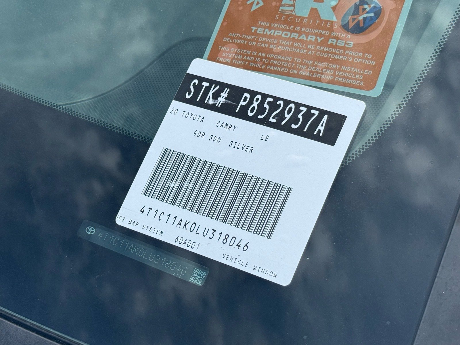 2020 Toyota Camry LE — photo 32 thumbnail