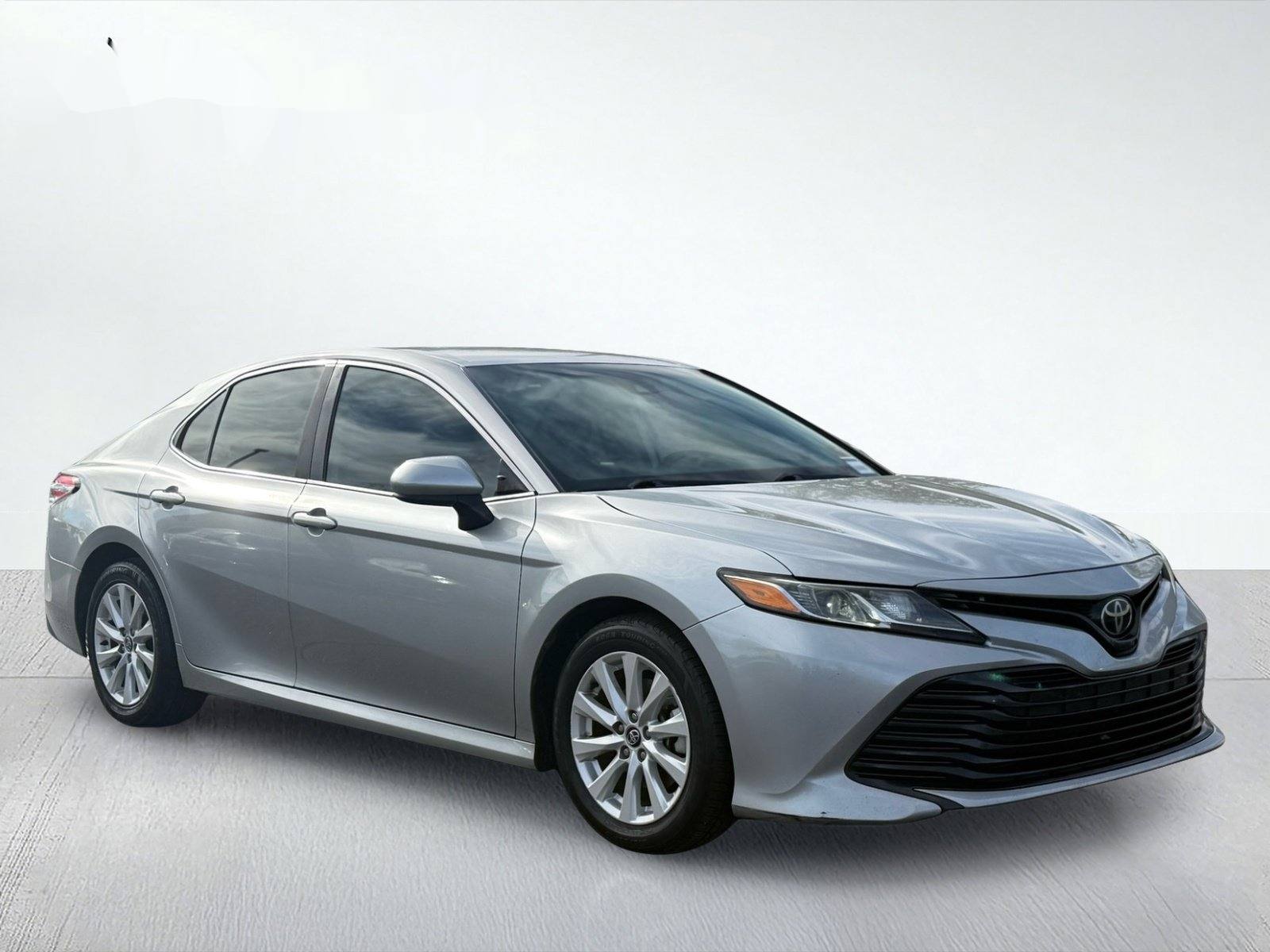 2020 Toyota Camry LE — photo 9 thumbnail