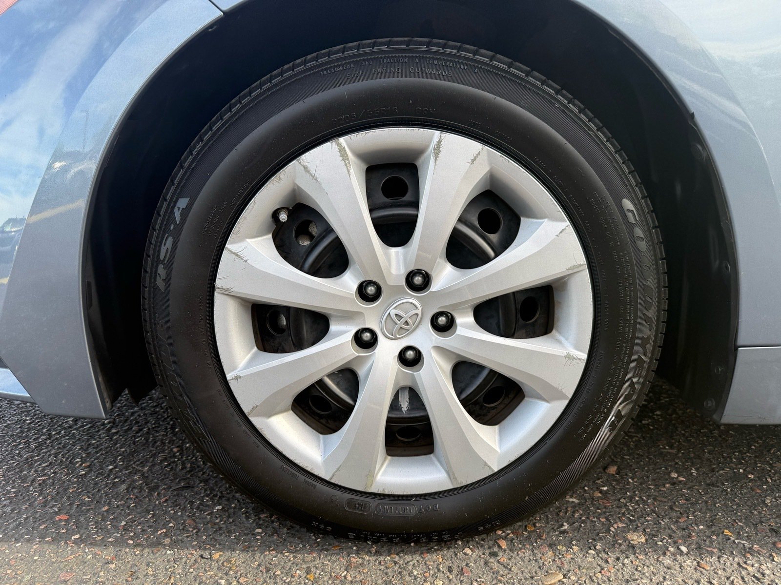 2021 Toyota Corolla LE — photo 10 thumbnail