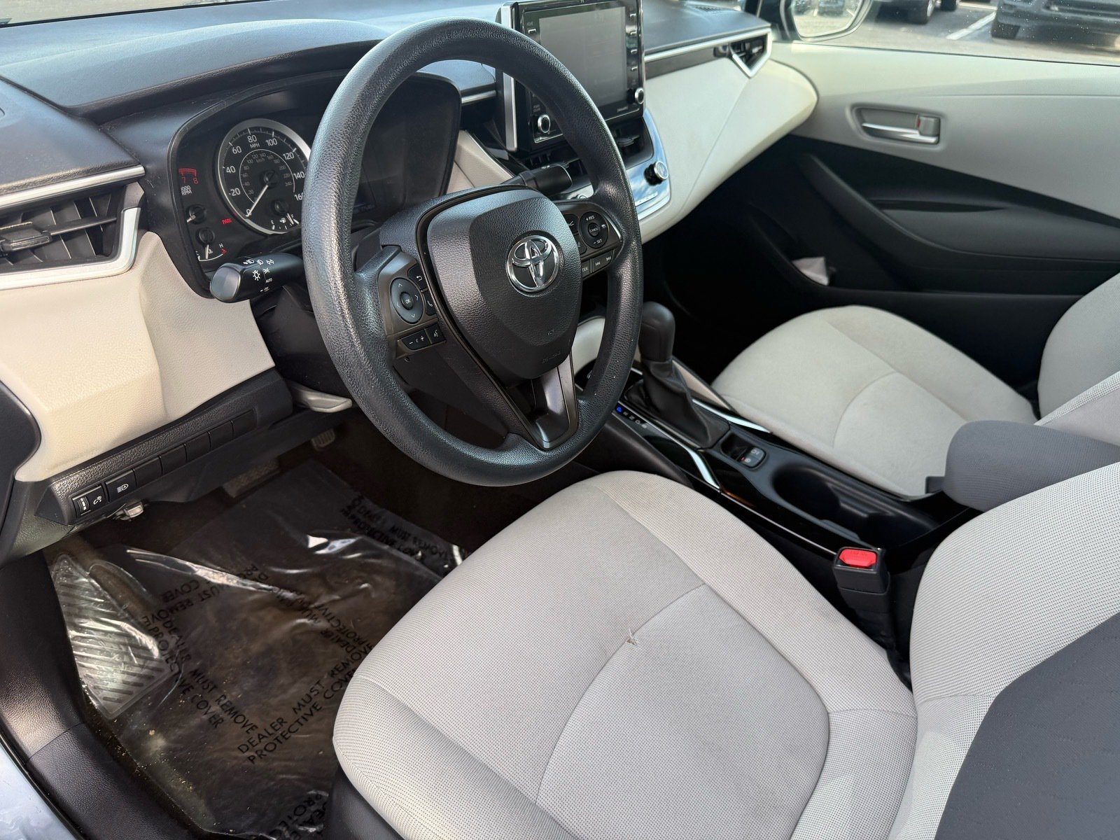 2021 Toyota Corolla LE — photo 11 thumbnail