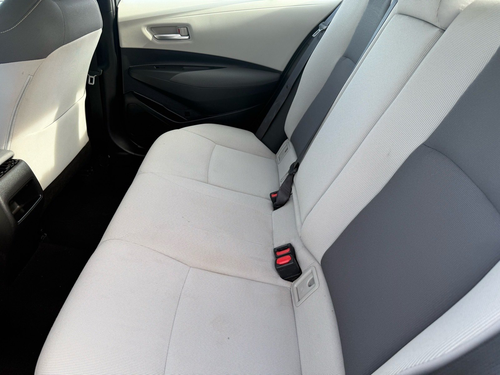 2021 Toyota Corolla LE — photo 25 thumbnail