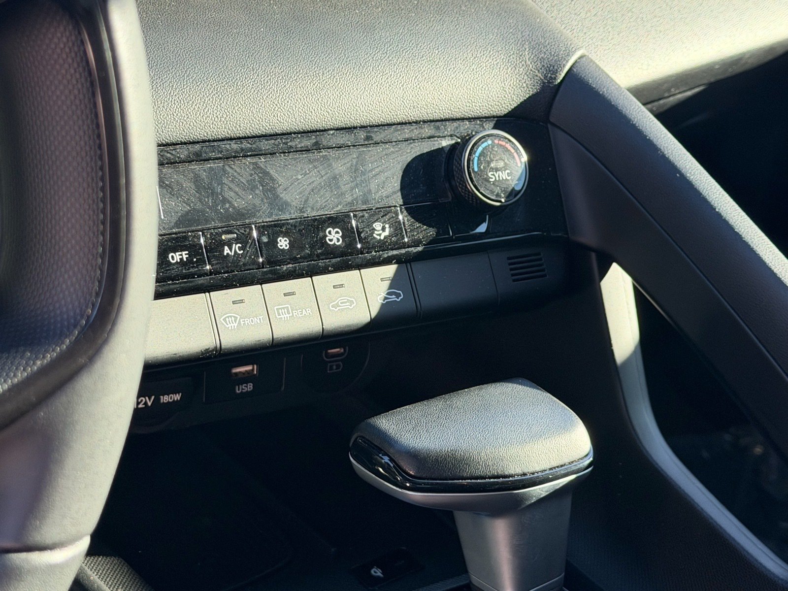 2025 Hyundai Elantra SEL Sport — photo 10 thumbnail