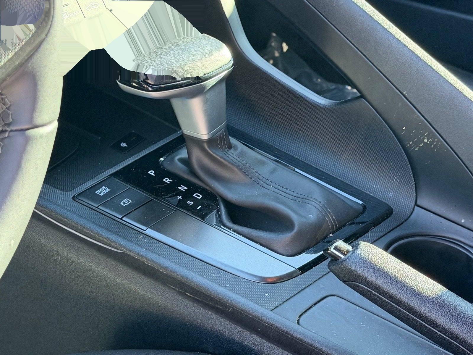 2025 Hyundai Elantra SEL Sport — photo 11 thumbnail