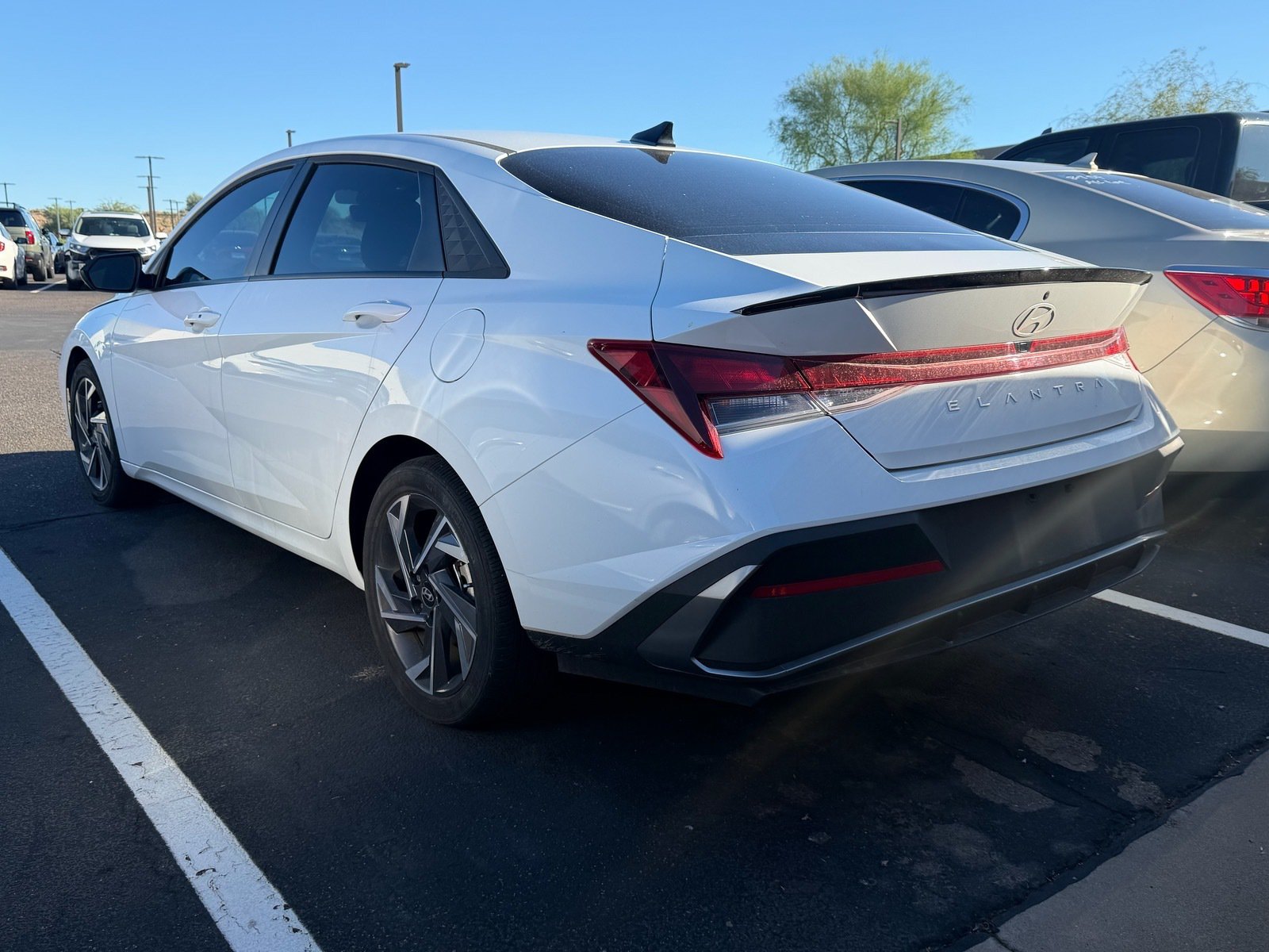 2025 Hyundai Elantra SEL Sport — photo 2 thumbnail