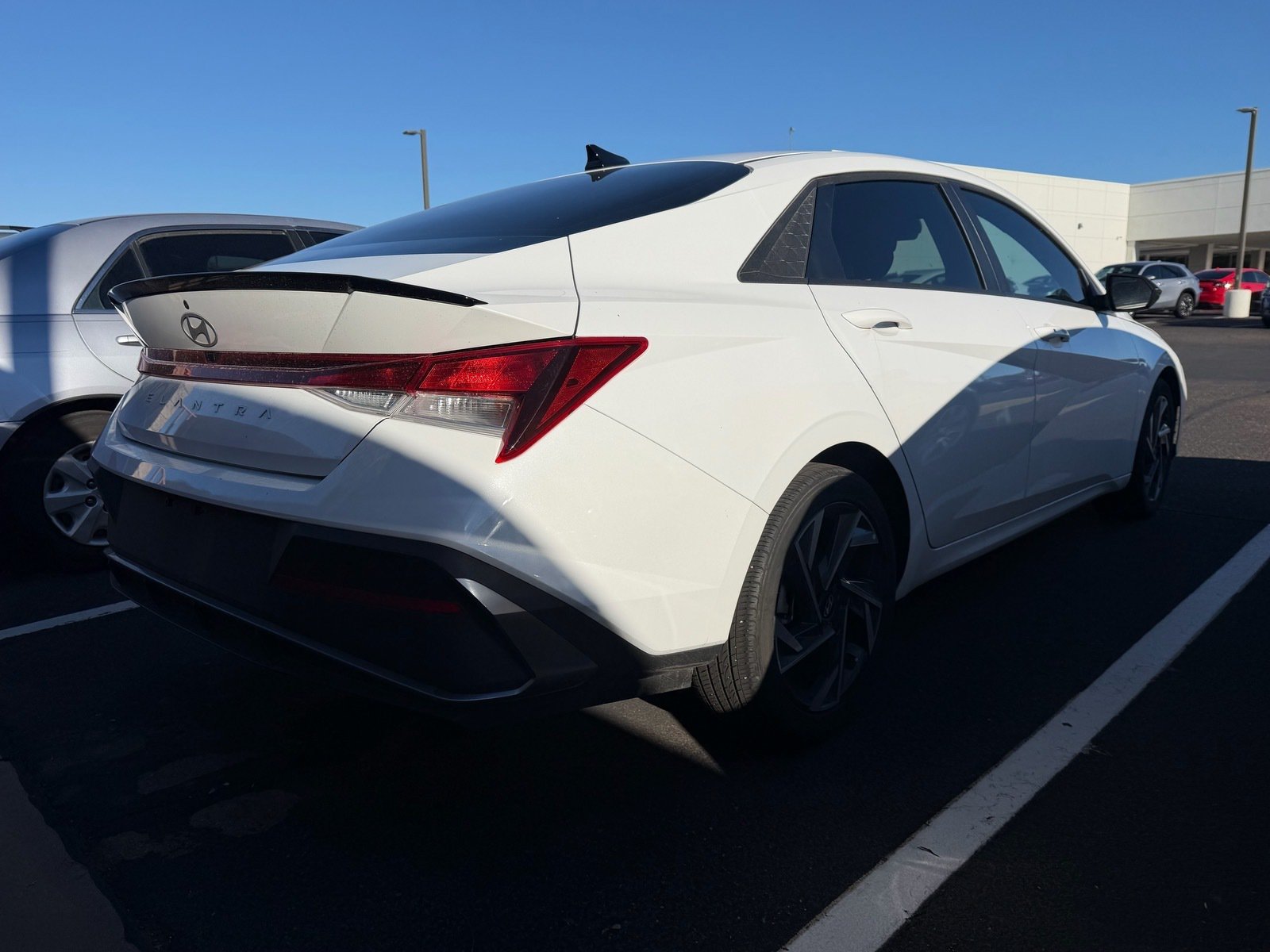 2025 Hyundai Elantra SEL Sport — photo 3 thumbnail