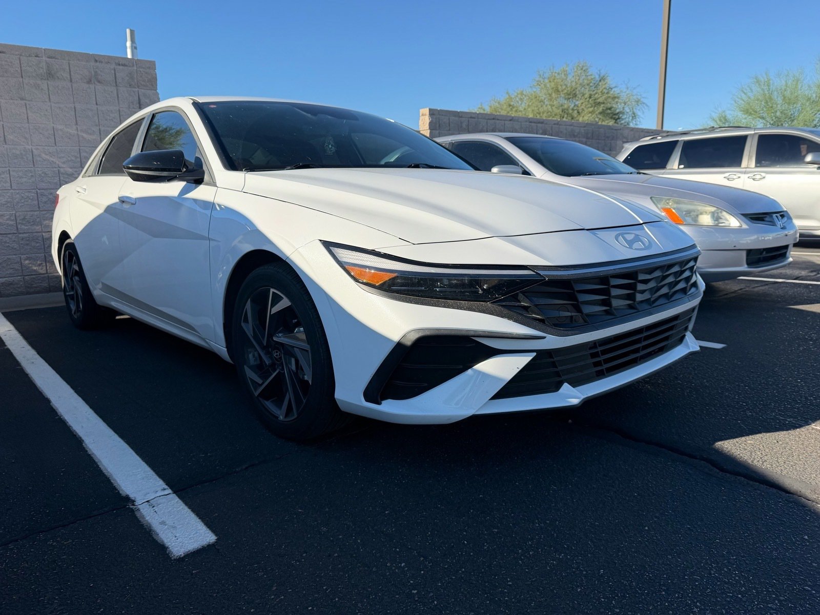 2025 Hyundai Elantra SEL Sport — photo 4 thumbnail