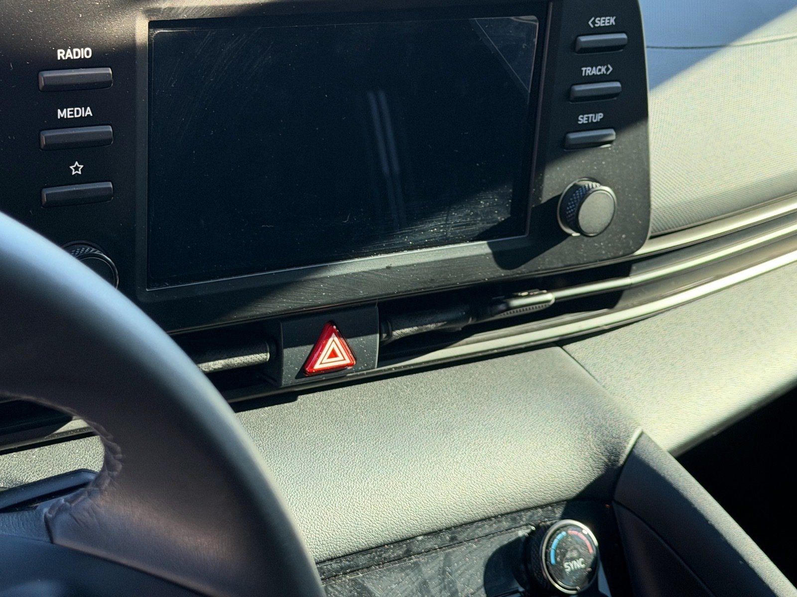 2025 Hyundai Elantra SEL Sport — photo 9 thumbnail