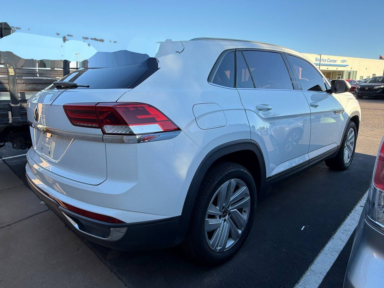 2021 Volkswagen Atlas Cross Sport 2.0T SE w/Technology — photo 3 thumbnail
