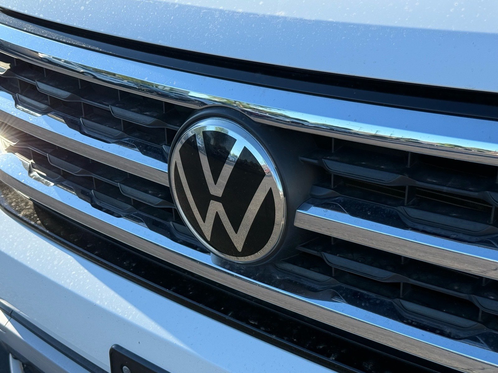 2021 Volkswagen Atlas Cross Sport 2.0T SE w/Technology — photo 6 thumbnail